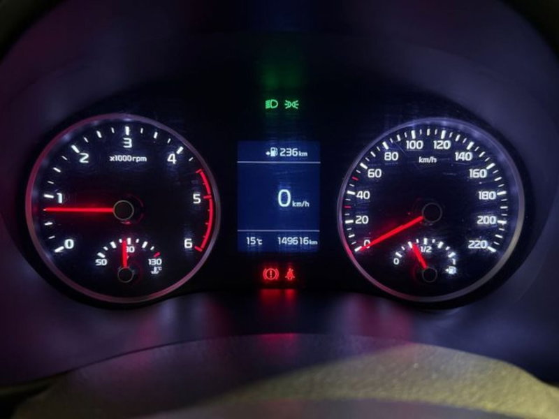 Kia Stonic usata a Catania (17)