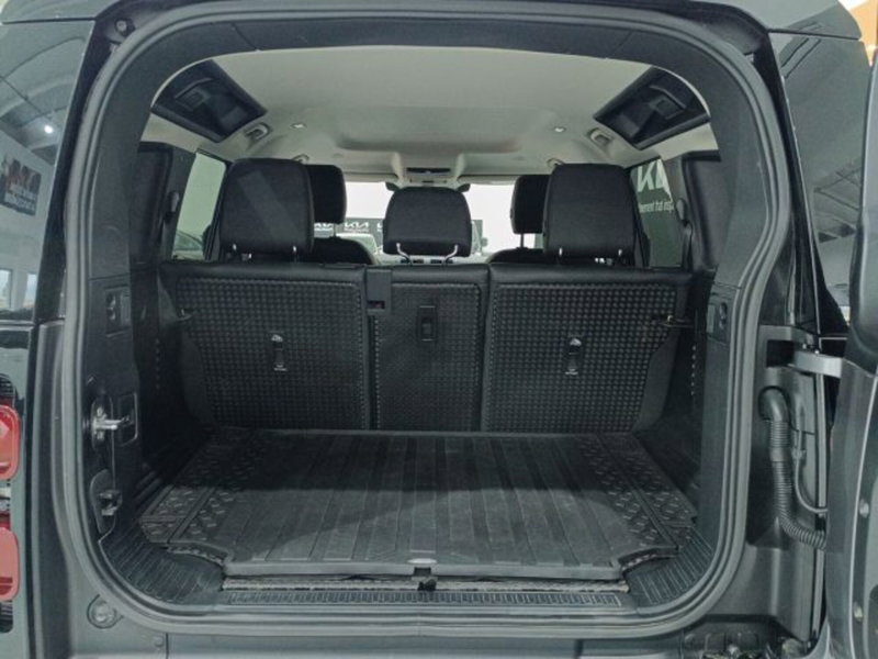 Land Rover Defender usata a Catania (12)