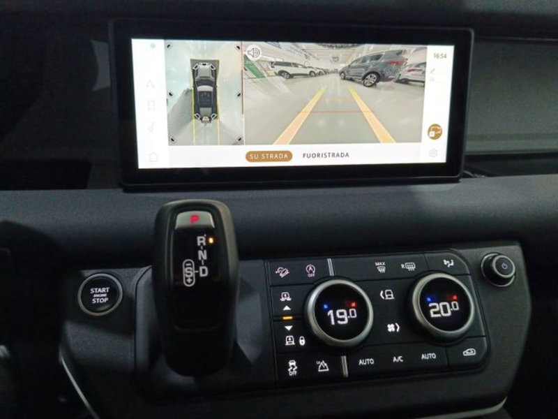 Land Rover Defender usata a Catania (17)