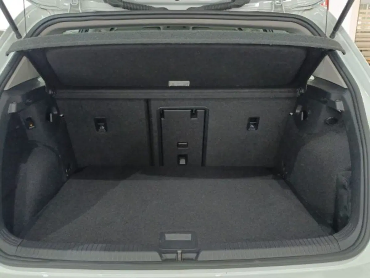 Volkswagen Golf usata a Catania (12)