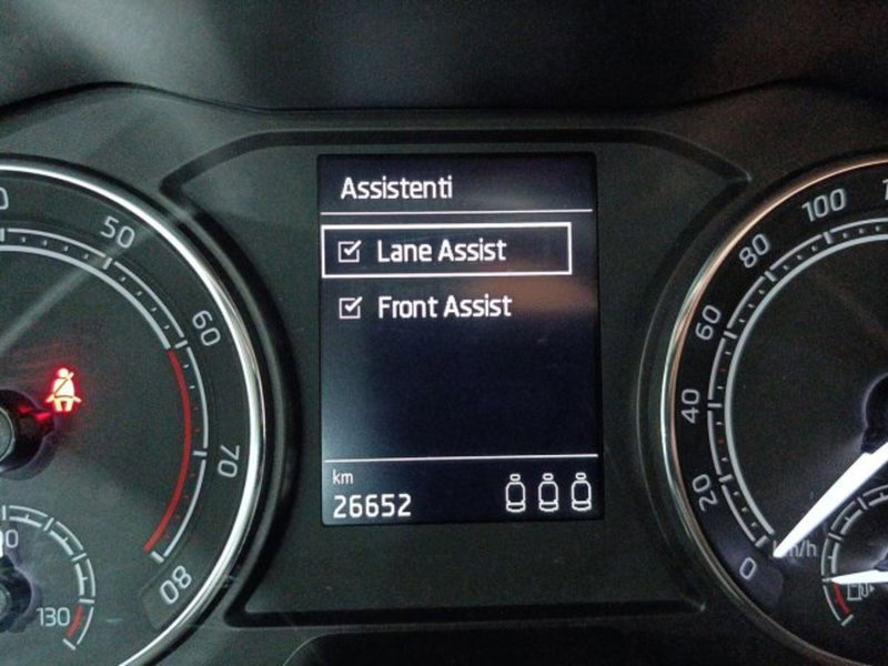 Skoda Kamiq usata a Catania (15)