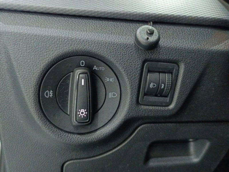 Skoda Kamiq usata a Catania (18)