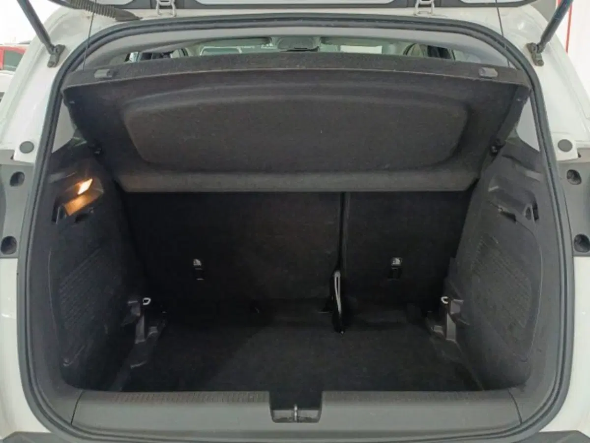 Opel Crossland usata a Catania (12)