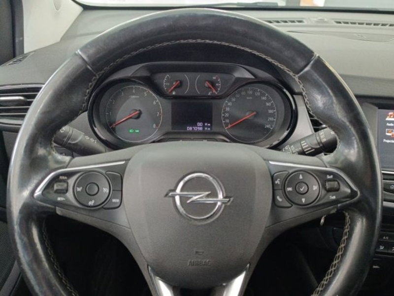 Opel Crossland usata a Catania (17)