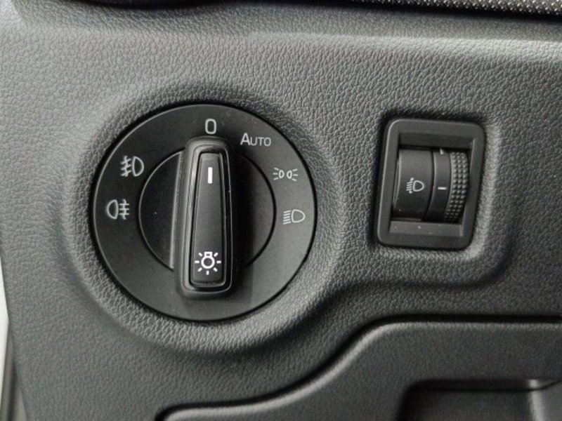 Skoda Fabia usata a Catania (19)