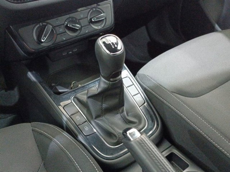 Skoda Fabia usata a Catania (8)