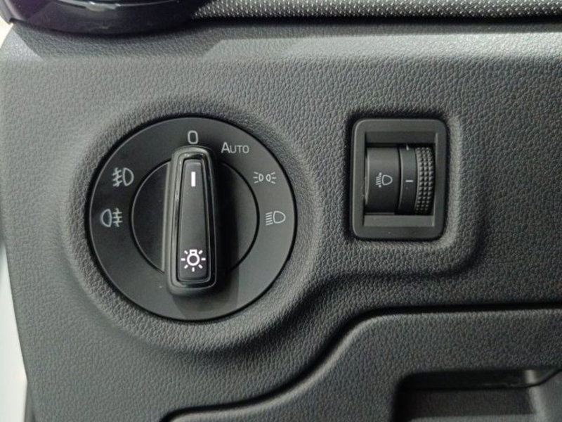 Skoda Fabia usata a Catania (19)