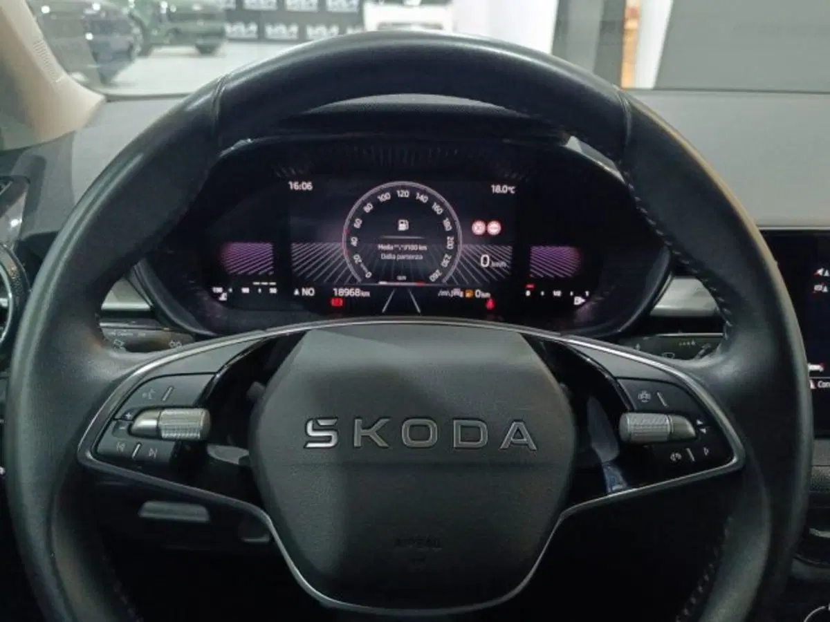 Skoda Fabia usata a Catania (17)