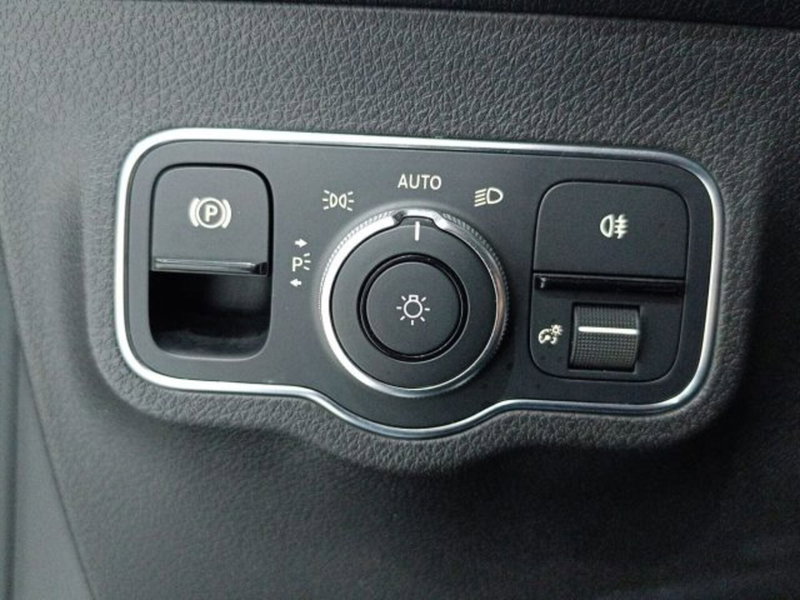 Mercedes-Benz GLB usata a Catania (18)