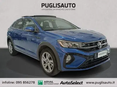 Volkswagen Taigo 1.0 TSI 110 CV DSG R-Line del 2022 usata a Belpasso