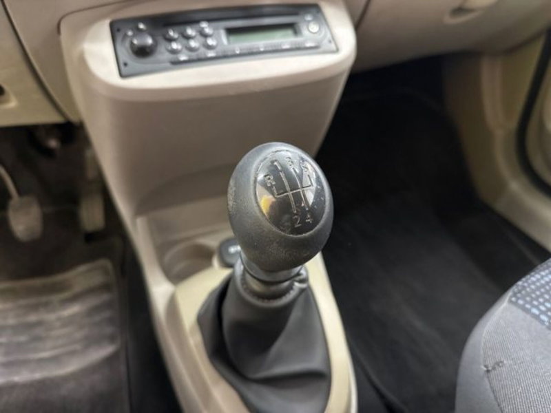 Renault Twingo usata a Catania (8)