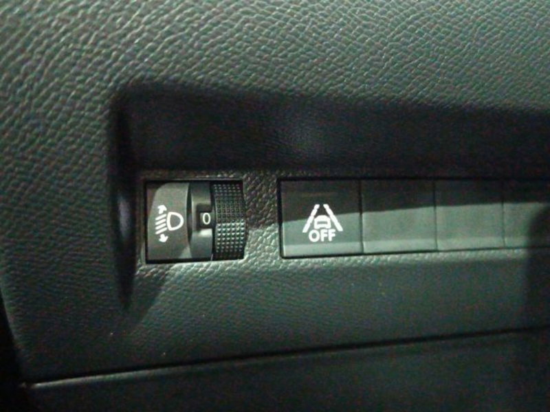 Peugeot 208 usata a Catania (18)