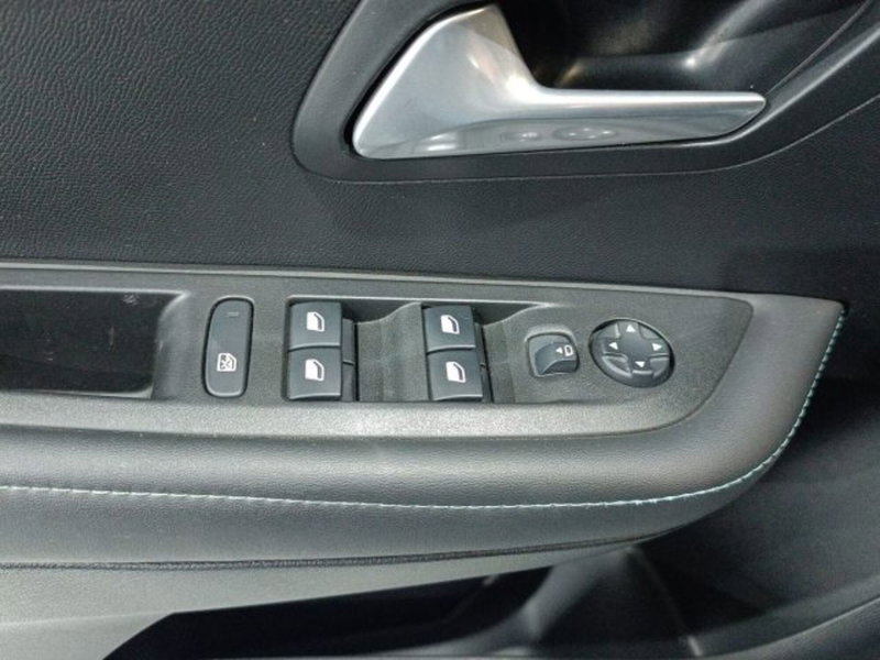 Peugeot 208 usata a Catania (20)