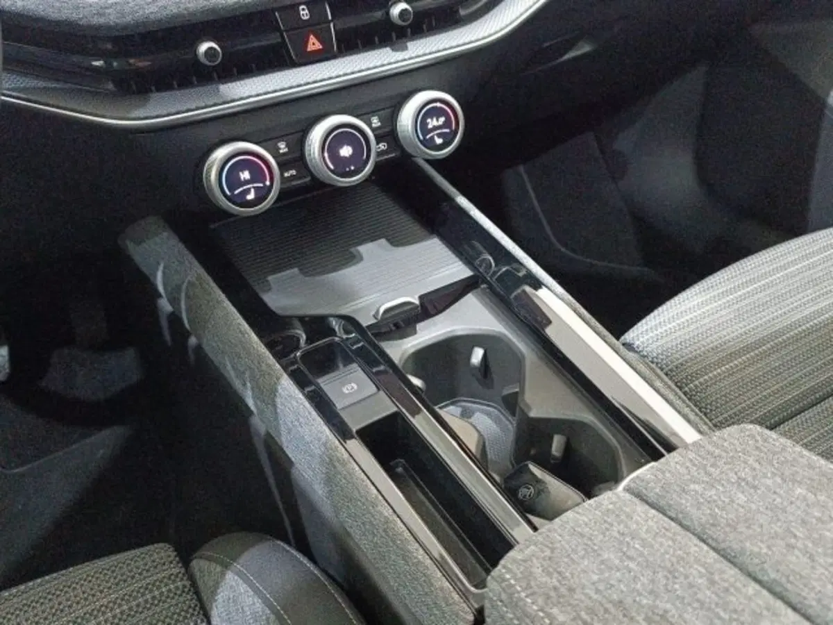 Skoda Superb usata a Catania (8)