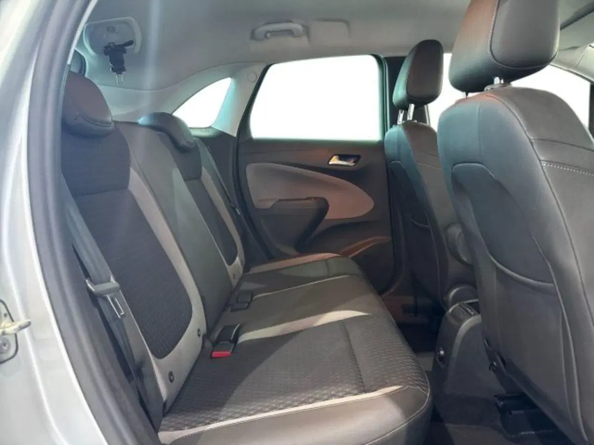 Opel Crossland X usata a Catania (11)