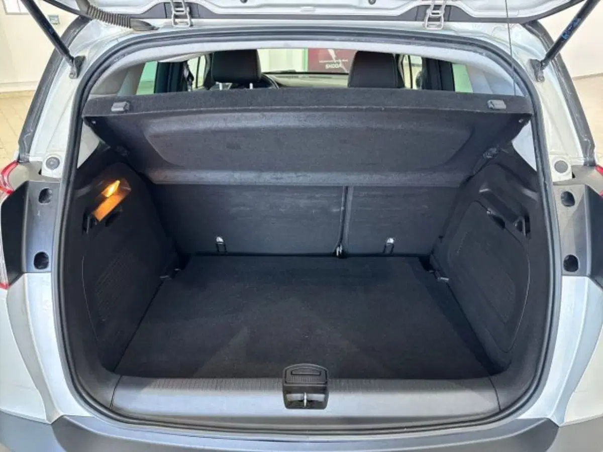 Opel Crossland X usata a Catania (12)