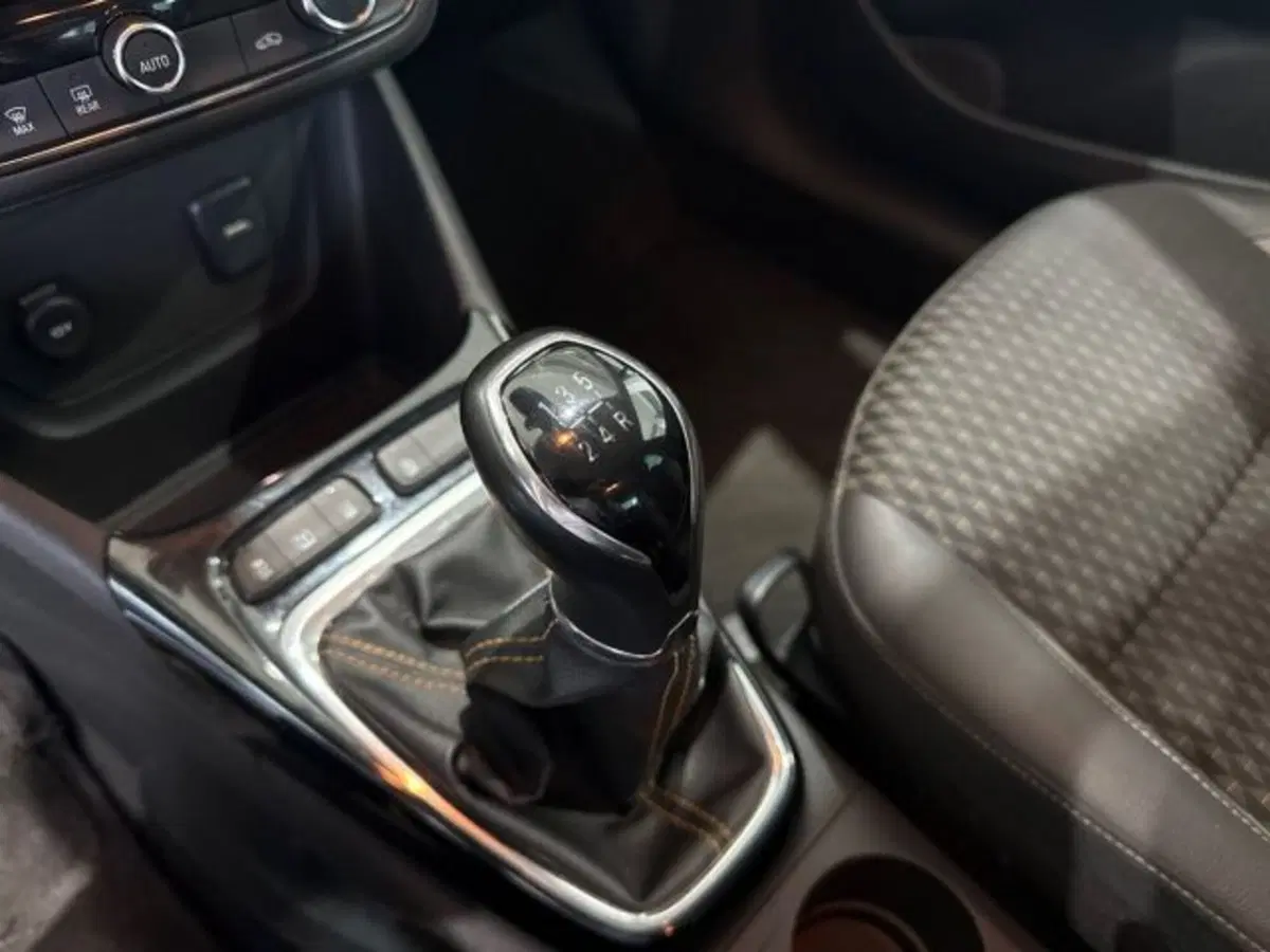 Opel Crossland X usata a Catania (8)