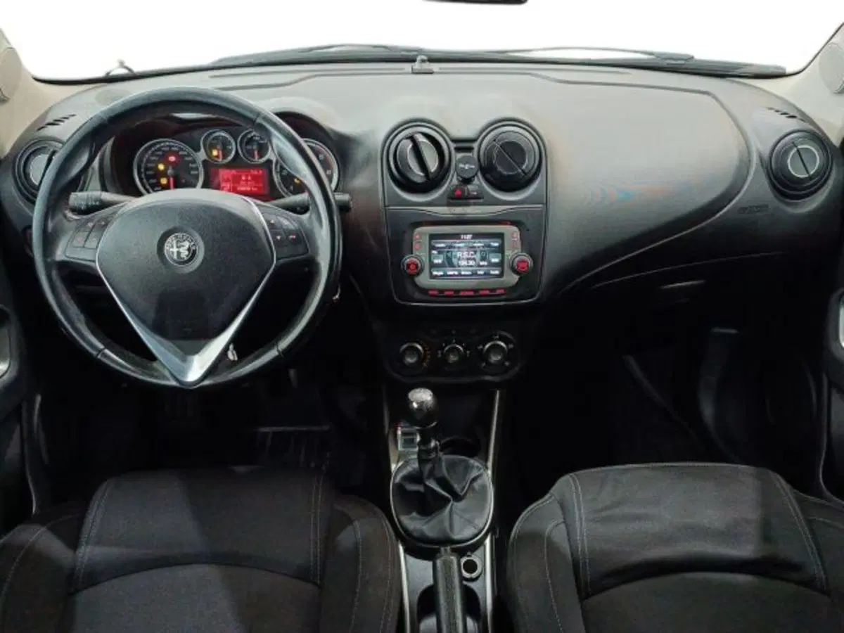 Alfa Romeo MiTo usata a Catania (7)