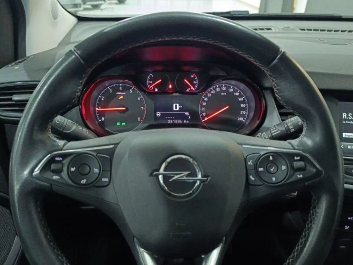 Opel Crossland usata a Catania (17)