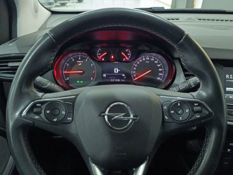 Opel Crossland usata a Catania (17)