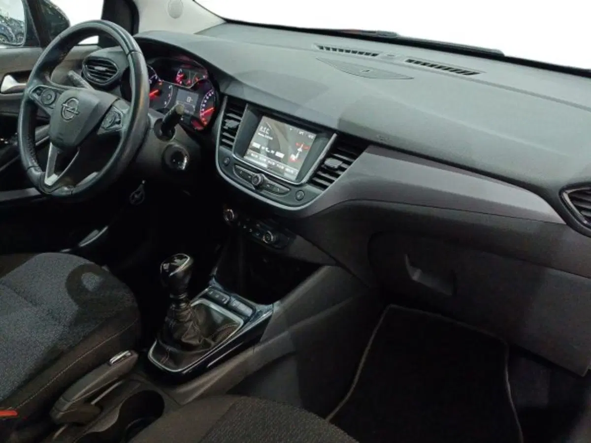 Opel Crossland usata a Catania (9)