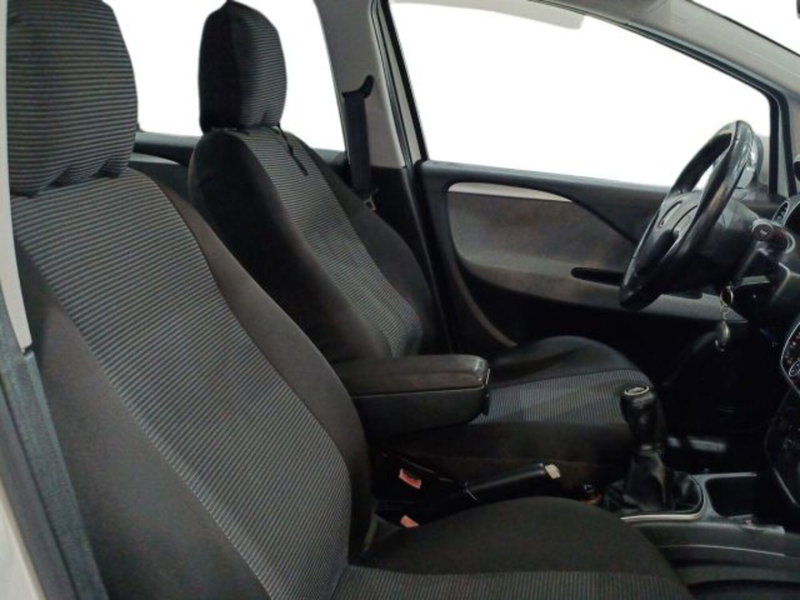 Fiat Punto Evo usata a Catania (10)