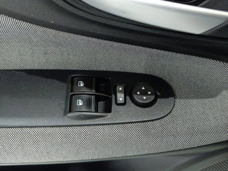 Fiat Punto Evo usata a Catania (19)