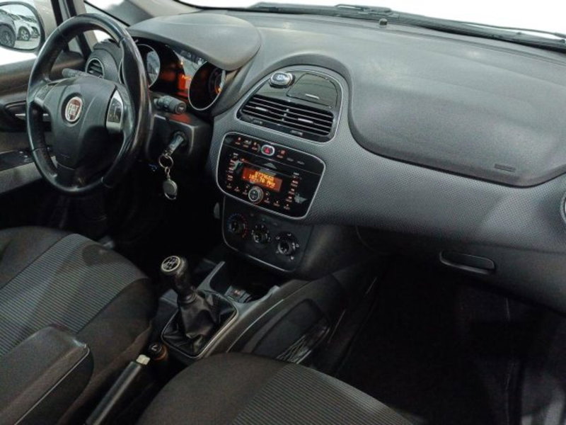 Fiat Punto Evo usata a Catania (9)