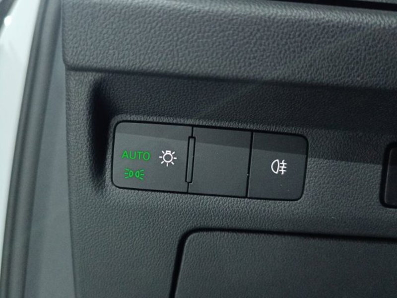 Skoda Enyaq Coupé usata a Catania (19)