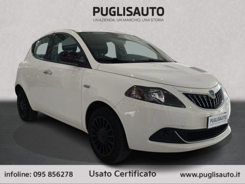 Lancia Ypsilon usata a Catania