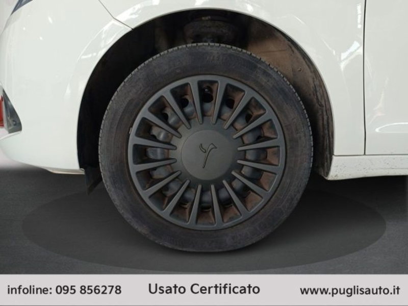 Lancia Ypsilon usata a Catania (14)