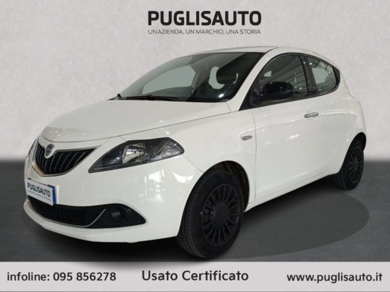 Lancia Ypsilon usata a Catania (3)