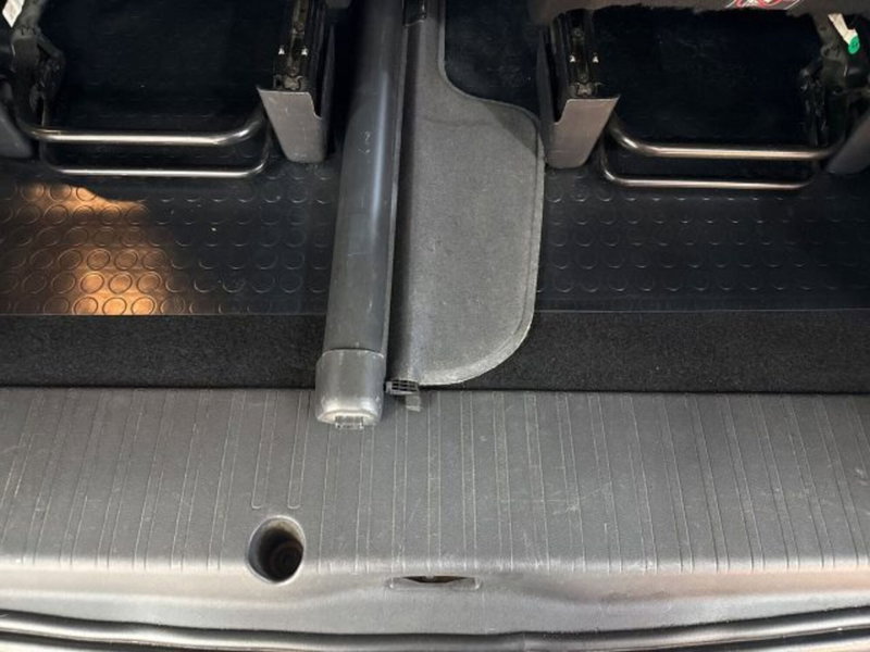 Peugeot Rifter usata a Catania (13)