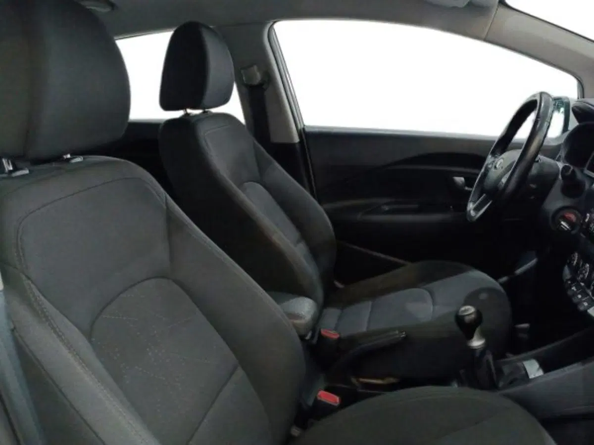 Kia Rio usata a Catania (10)