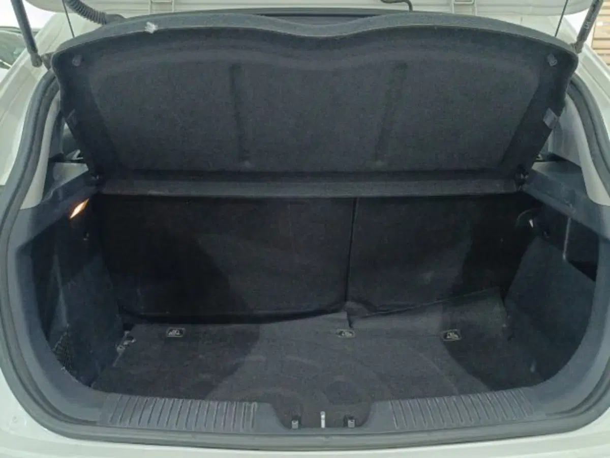 Kia Rio usata a Catania (12)