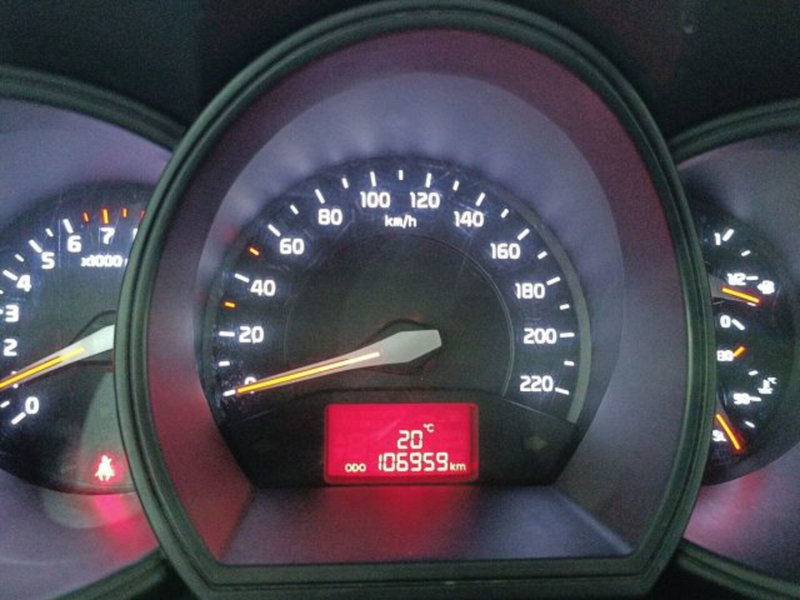 Kia Rio usata a Catania (15)