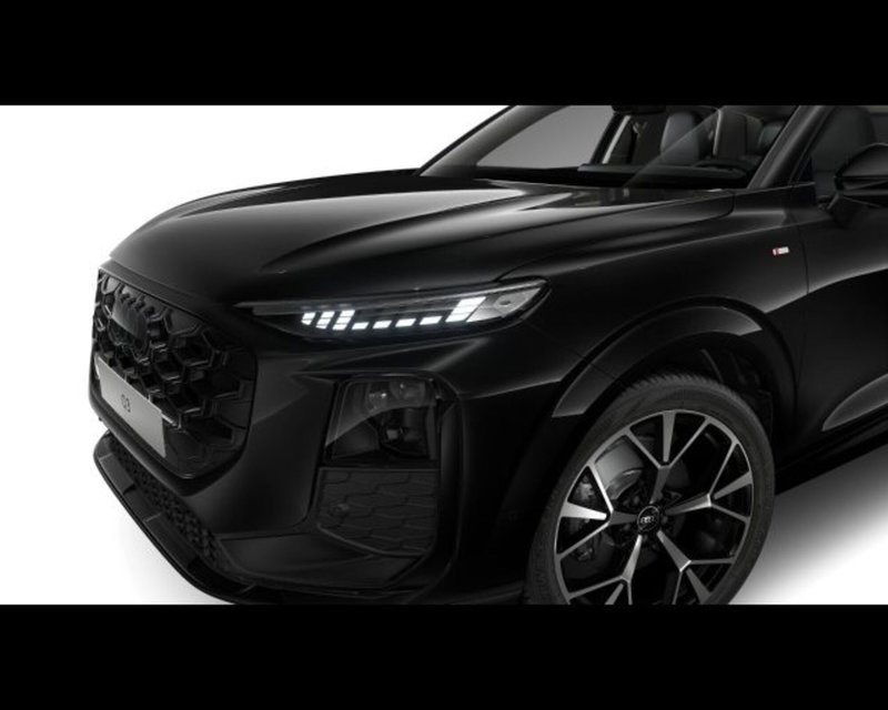 Audi Q3 Sportback nuova a Treviso (6)