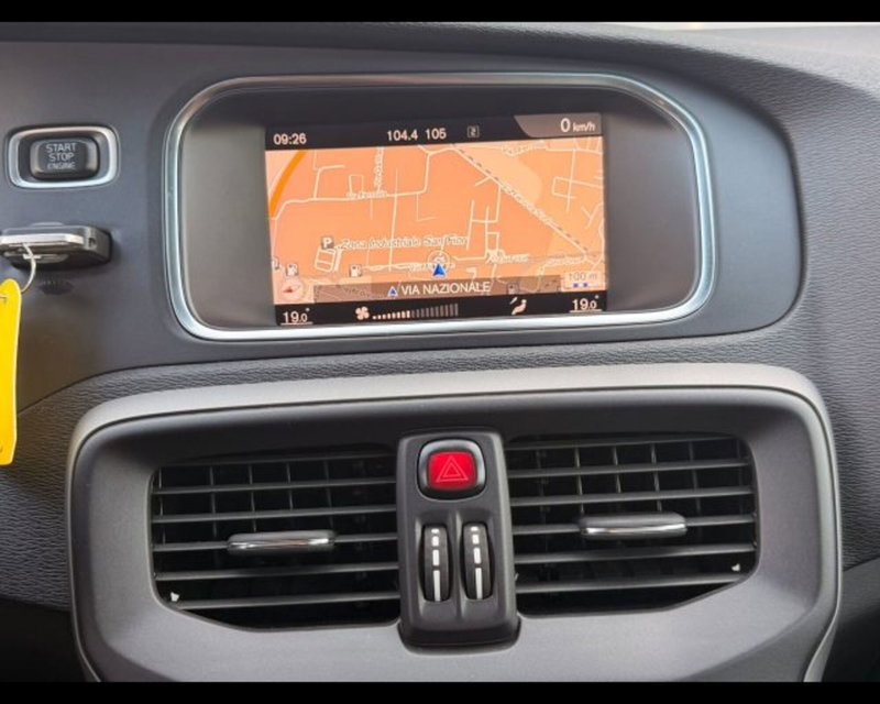 Volvo V40 Cross Country usata a Treviso (11)