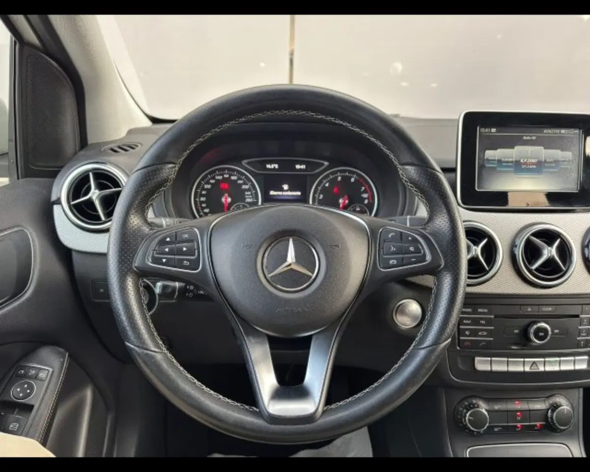 Mercedes-Benz CLA Shooting Brake usata a Treviso (10)