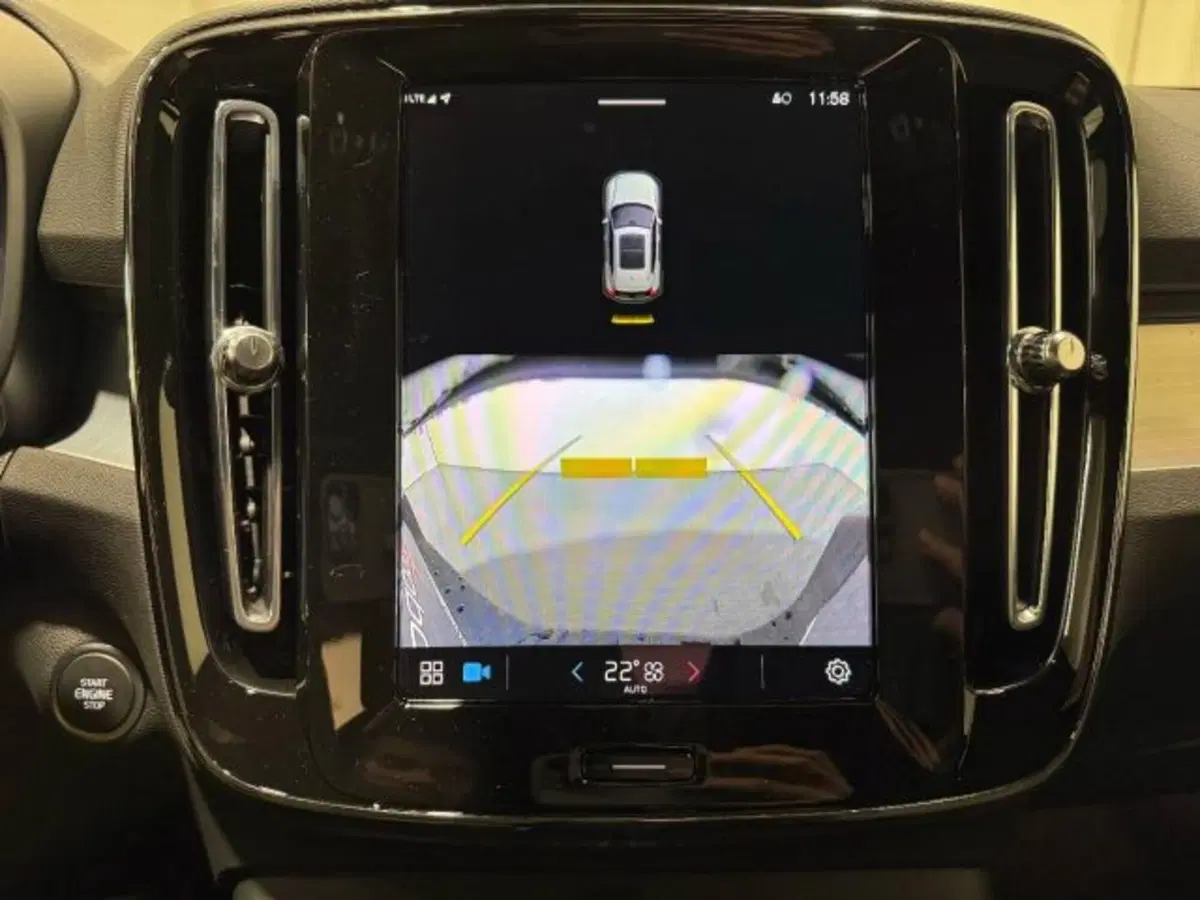 Volvo XC40 usata a Treviso (7)