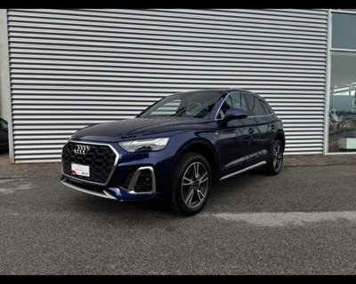 Audi Q5 40 2.0 tdi mhev 12V Identity Black quattro s-tronic del 2024 usata a Conegliano