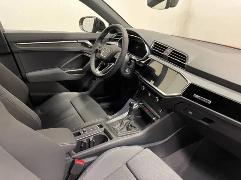 Audi Q3 Sportback nuova a Treviso (5)