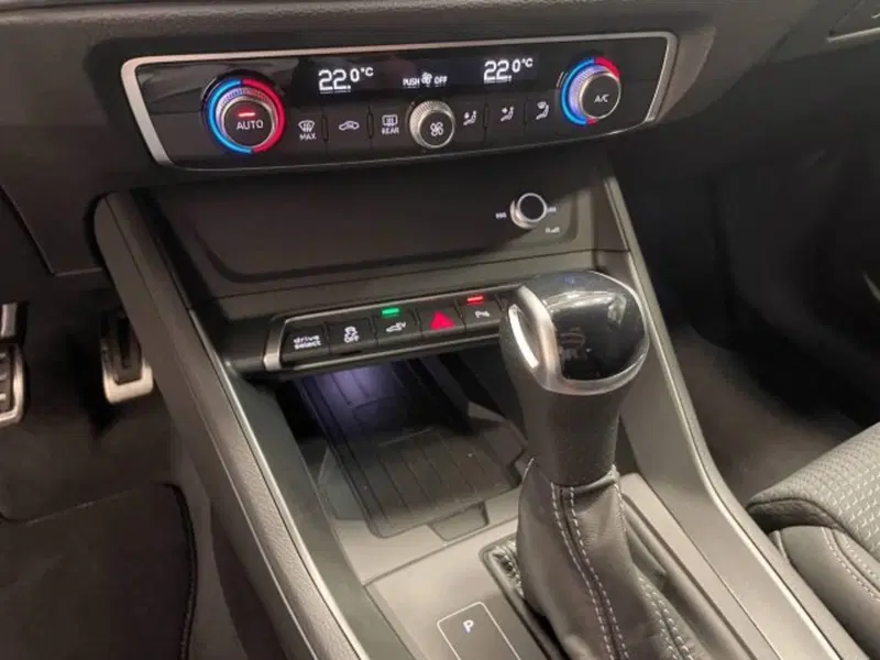 Audi Q3 Sportback nuova a Treviso (8)