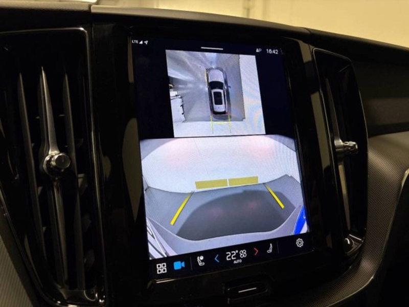 Volvo XC60 usata a Treviso (9)