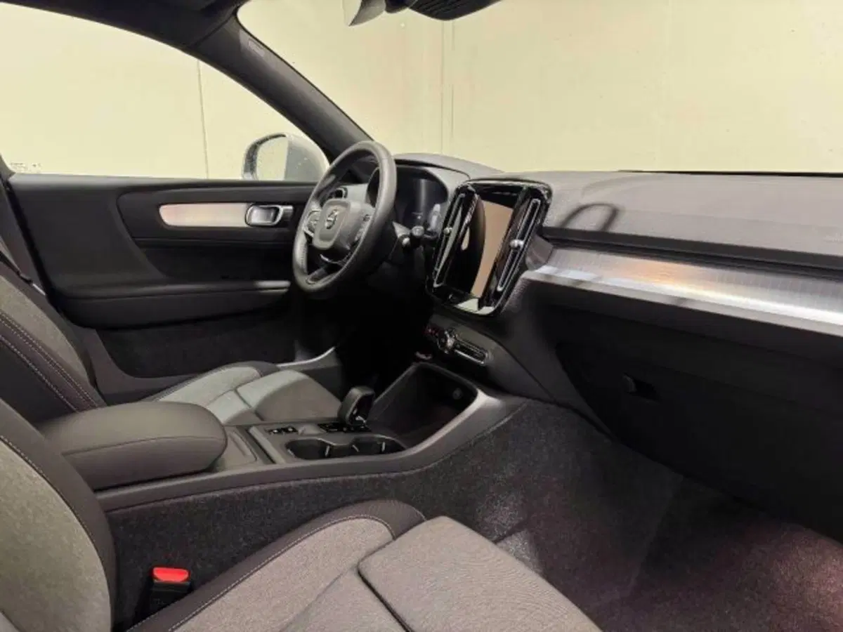 Volvo XC40 usata a Treviso (8)