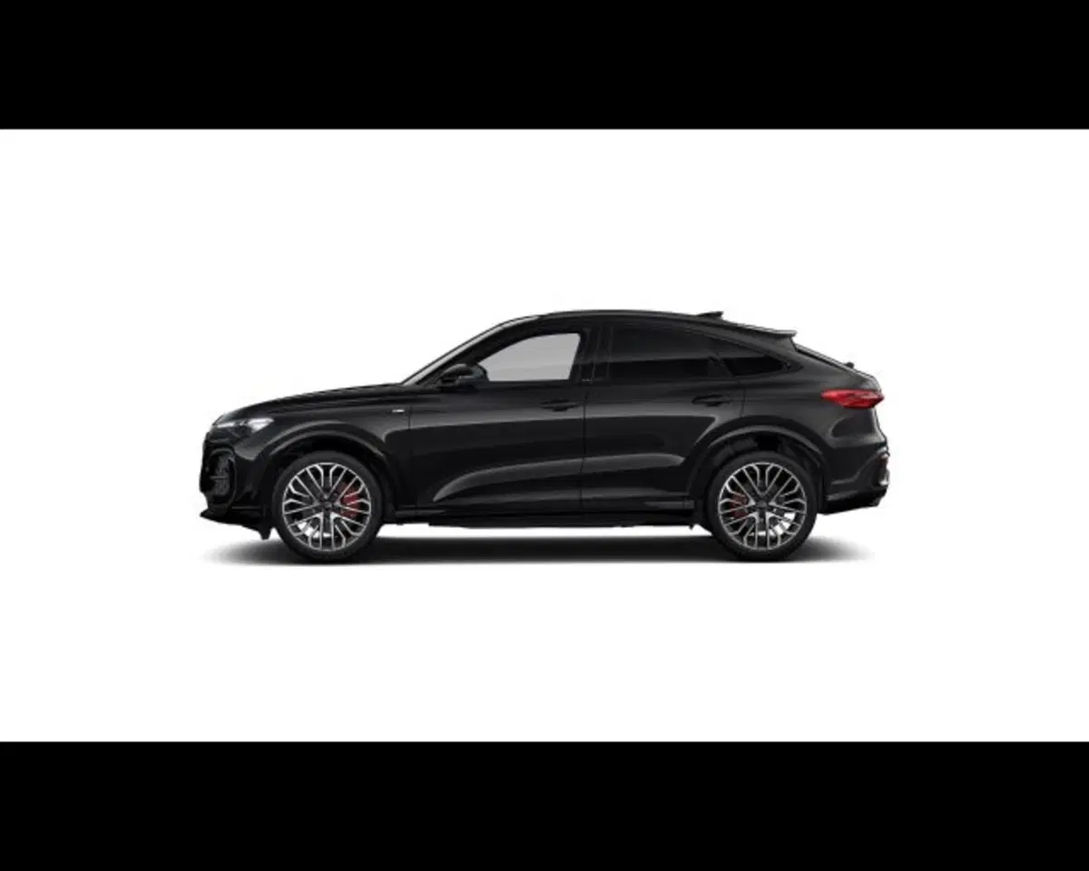 Audi Q5 Sportback nuova a Treviso (6)