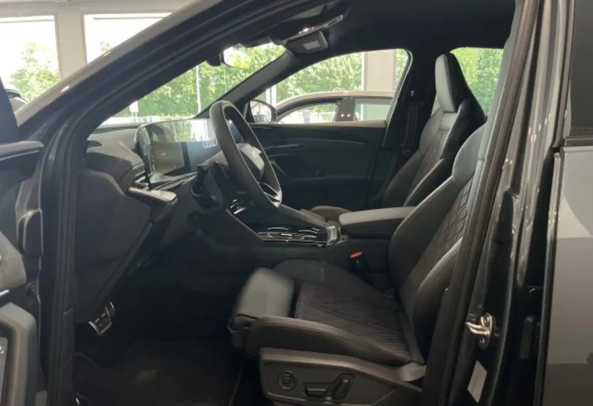 Audi SQ5 Sportback nuova a Treviso (10)