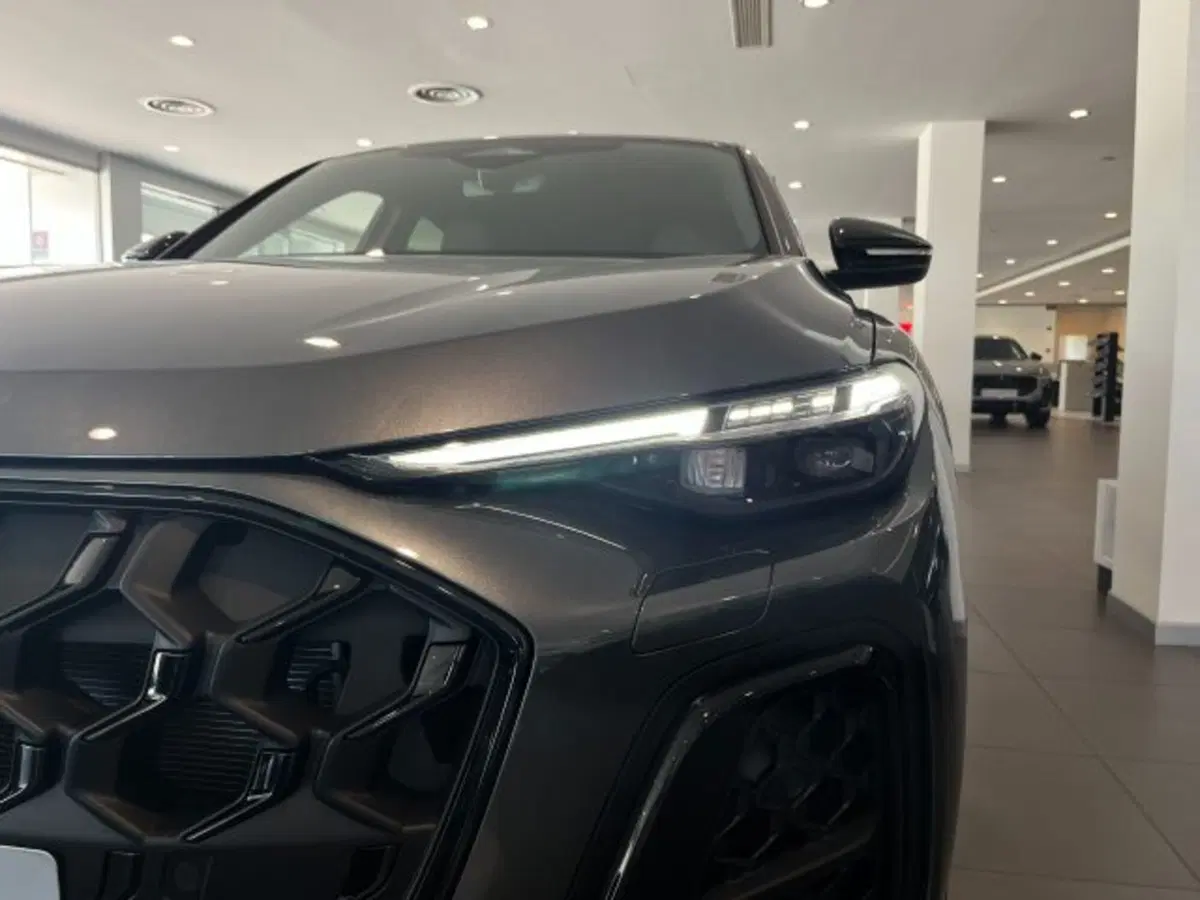 Audi SQ5 Sportback nuova a Treviso (12)