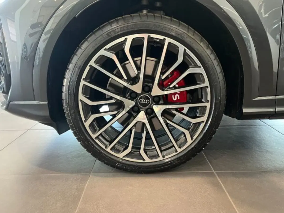 Audi SQ5 Sportback nuova a Treviso (13)