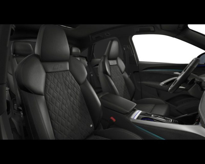 Audi Q5 Sportback nuova a Treviso (7)